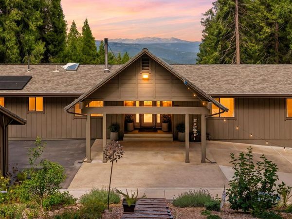 3070 Crystal Summit Rd, Pollock Pines, CA 95726