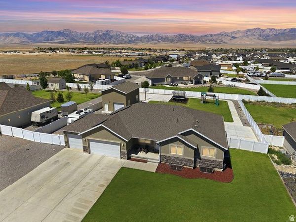 664 S SADDLE RD, Grantsville, UT 84029