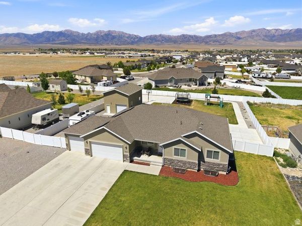 664 S SADDLE RD, Grantsville, UT 84029