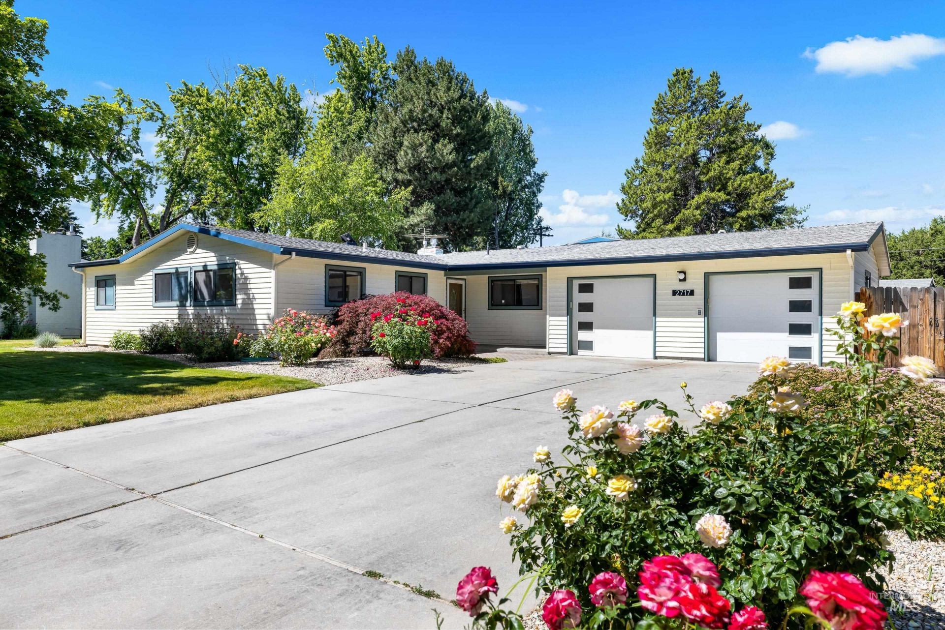 2717 N Alamo Rd, Boise, ID 83704 Main Photo