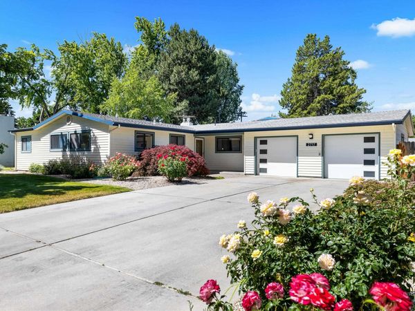 2717 N Alamo Rd, Boise, ID 83704