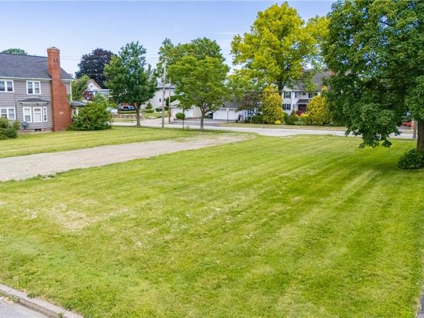425 A Beach Avenue, Rochester, NY 14612