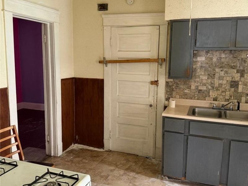 13709 Earlwood Road, Cleveland, OH 44110 Photo 31