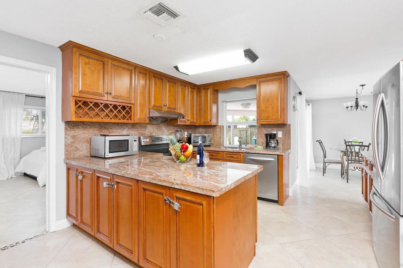 4348 NW 2nd Terrace, Boca Raton, FL 33431 Photo
