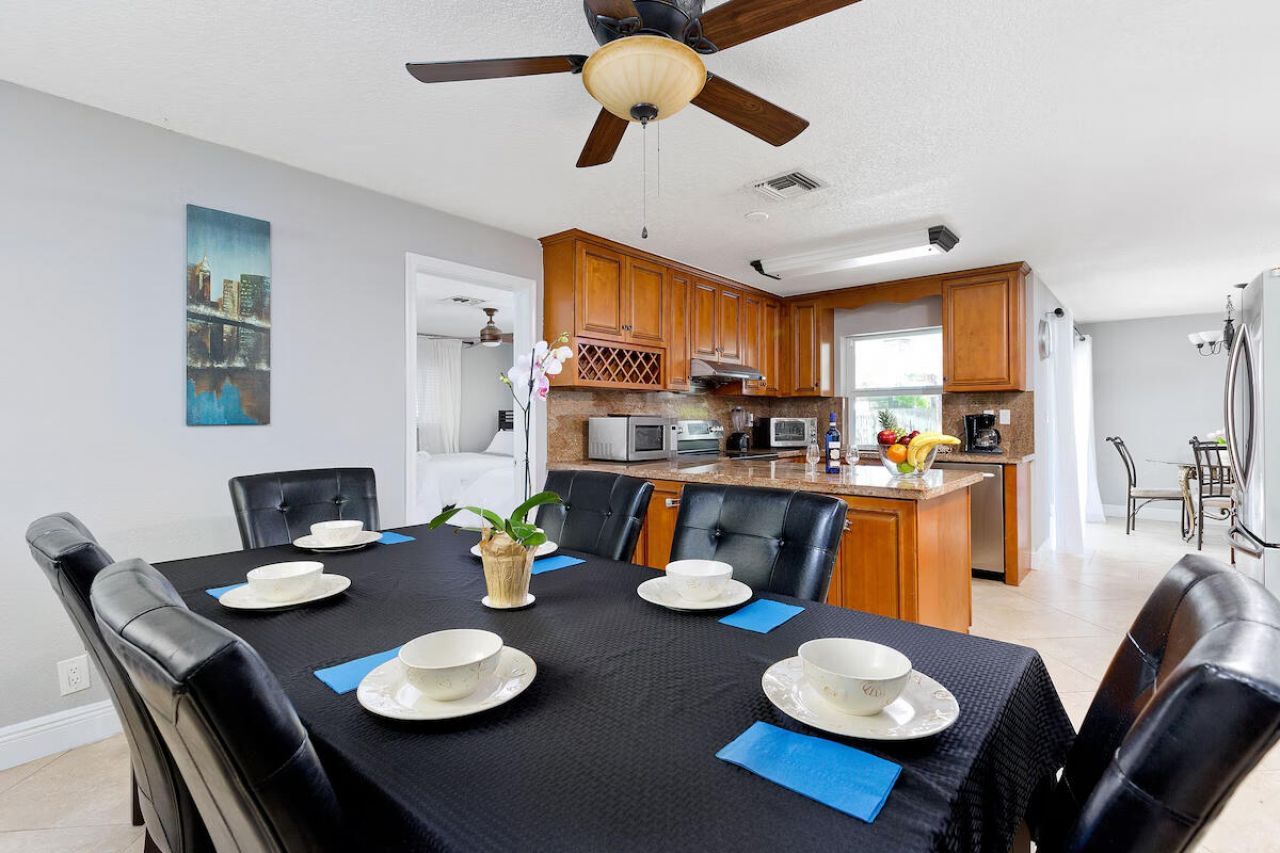 4348 NW 2nd Terrace, Boca Raton, FL 33431 Photo