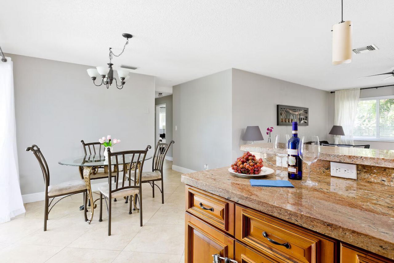 4348 NW 2nd Terrace, Boca Raton, FL 33431 Photo