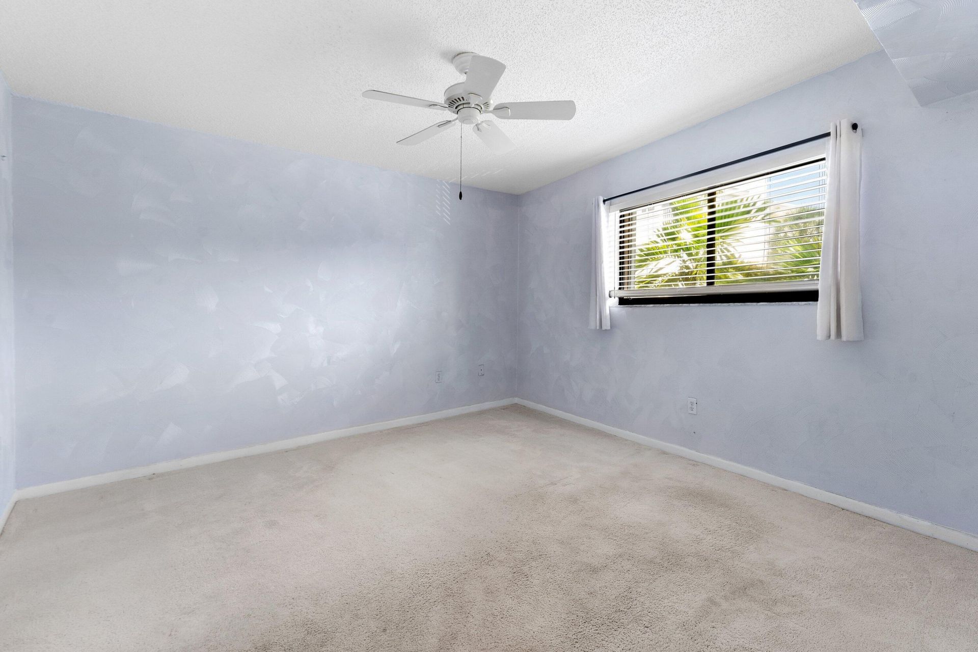 3605 S Ocean Boulevard, South Palm Beach, FL 33480 Photo