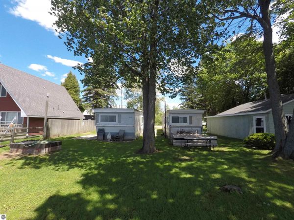 661 Lake Mitchell Drive E, Cadillac, MI 49601