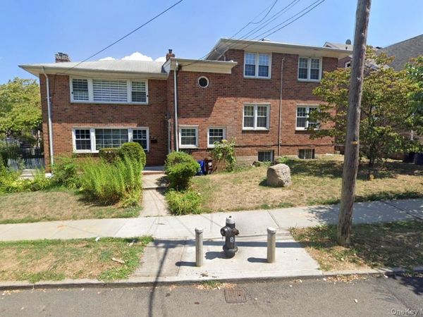 85-05 148th Street , Unit 2nd flr, Briarwood, NY 11435