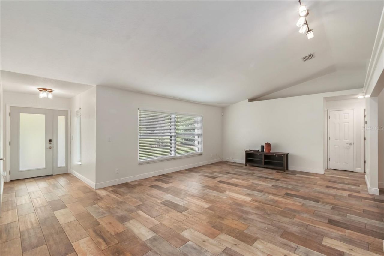 2735 NE 127th Place , Anthony, FL 32617 Photo
