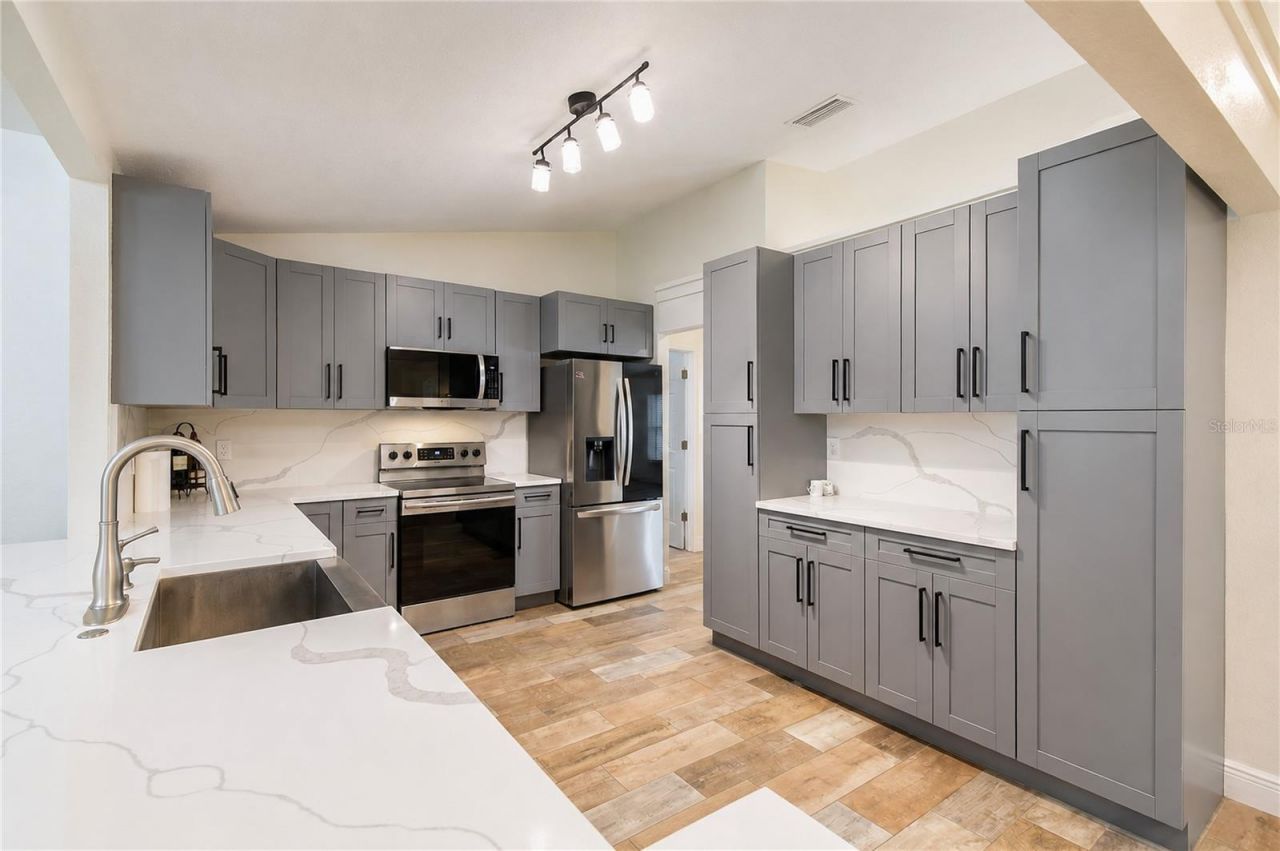 2735 NE 127th Place, Anthony, FL 32617 Photo