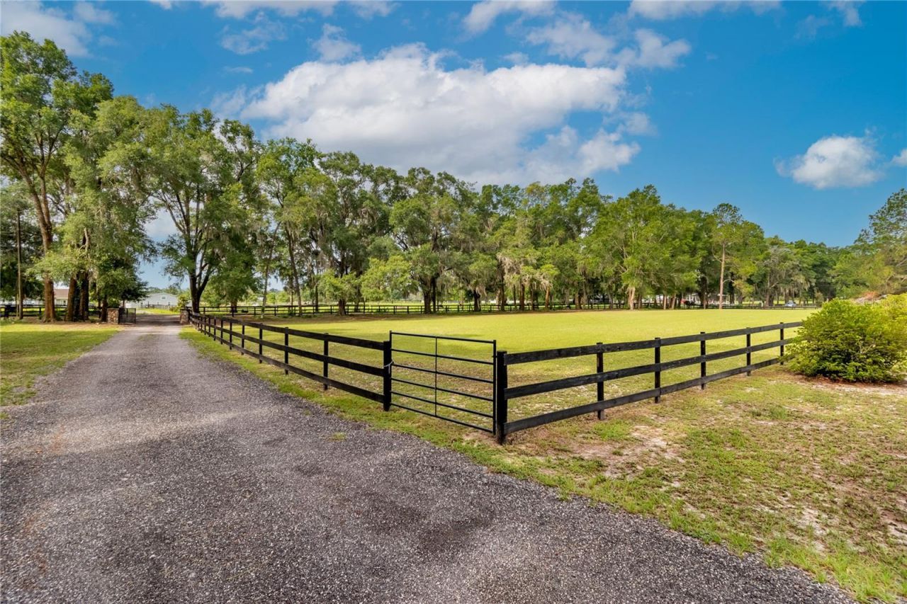 2735 NE 127th Place, Anthony, FL 32617 Photo