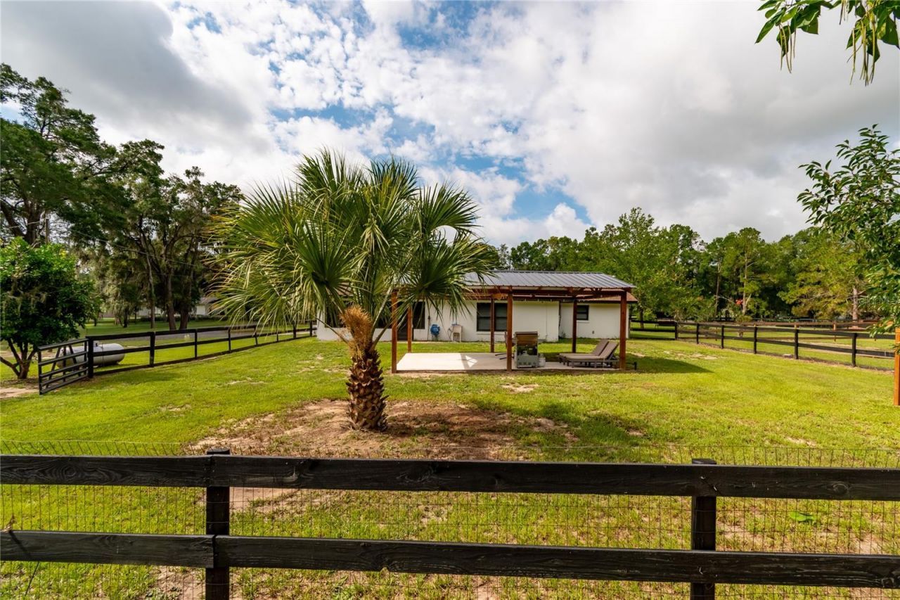 2735 NE 127th Place , Anthony, FL 32617 Photo