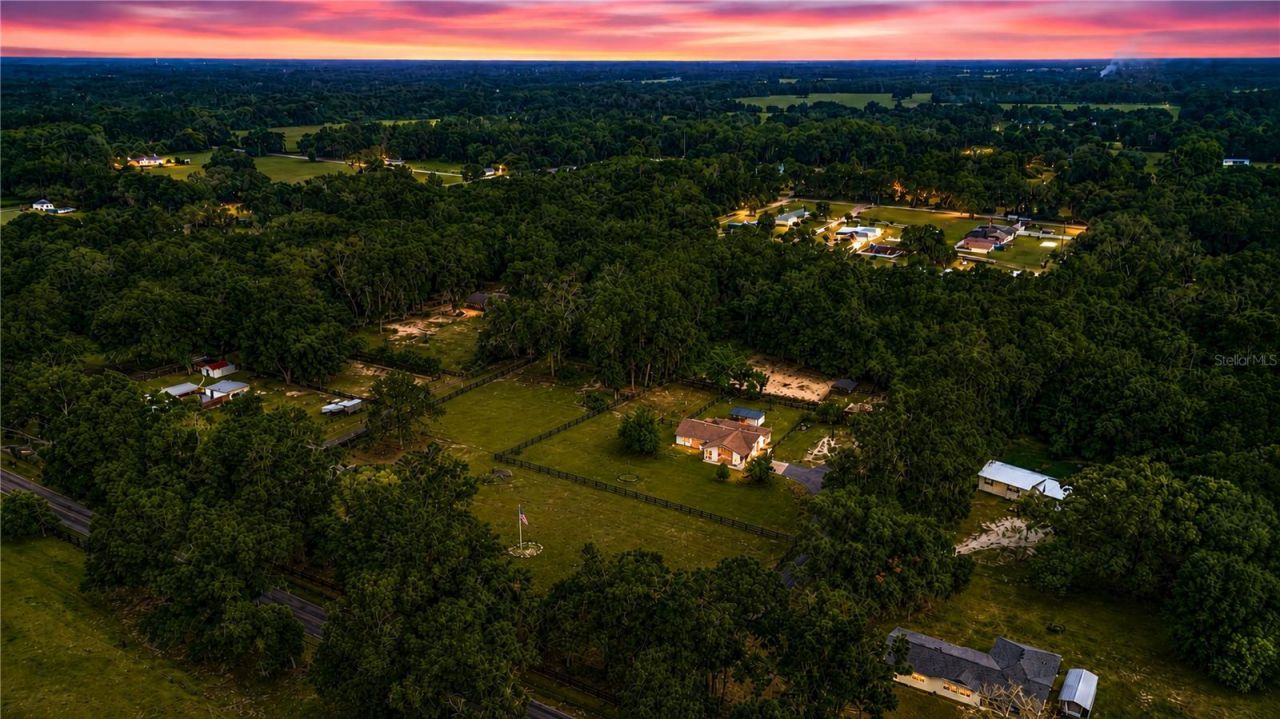 2735 NE 127th Place , Anthony, FL 32617 Photo