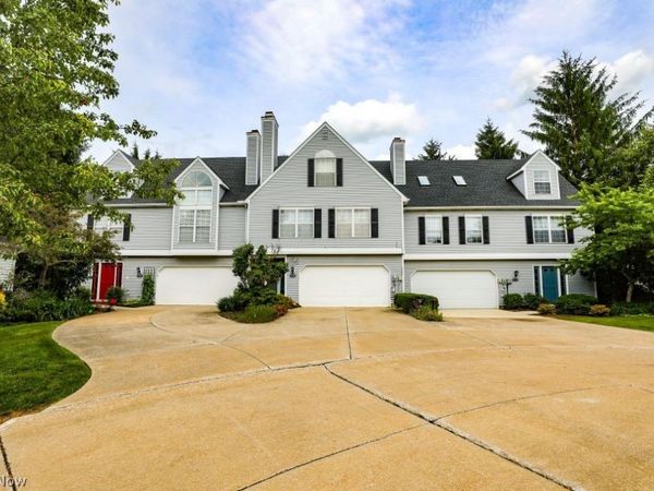 908 Bristol Lane , Streetsboro, OH 44241