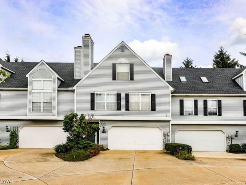 908 Bristol Lane, Streetsboro, OH 44241 Photo 2