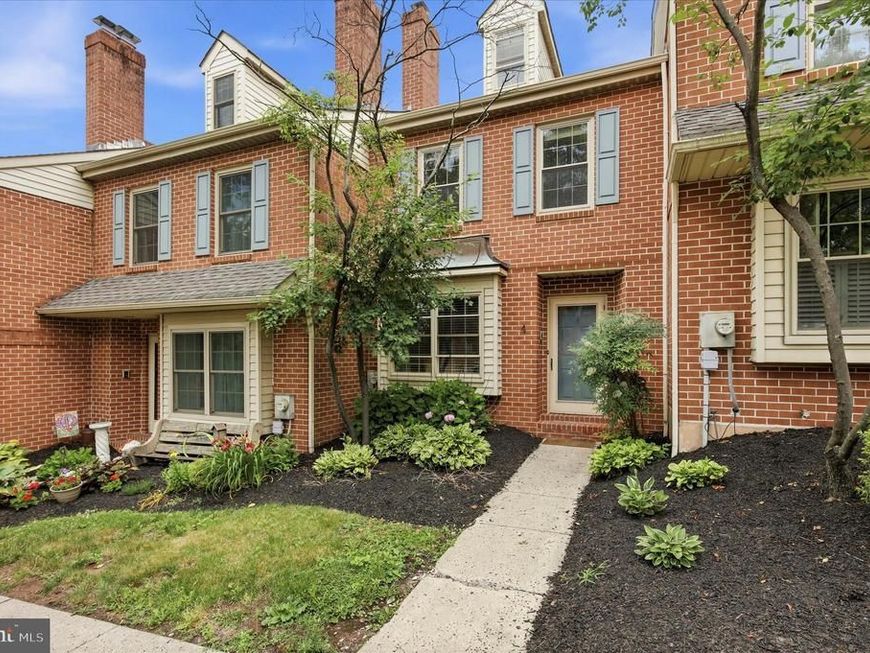 700 Farmington Avenue, Unit 4, Pottstown, PA 19464 Main Photo