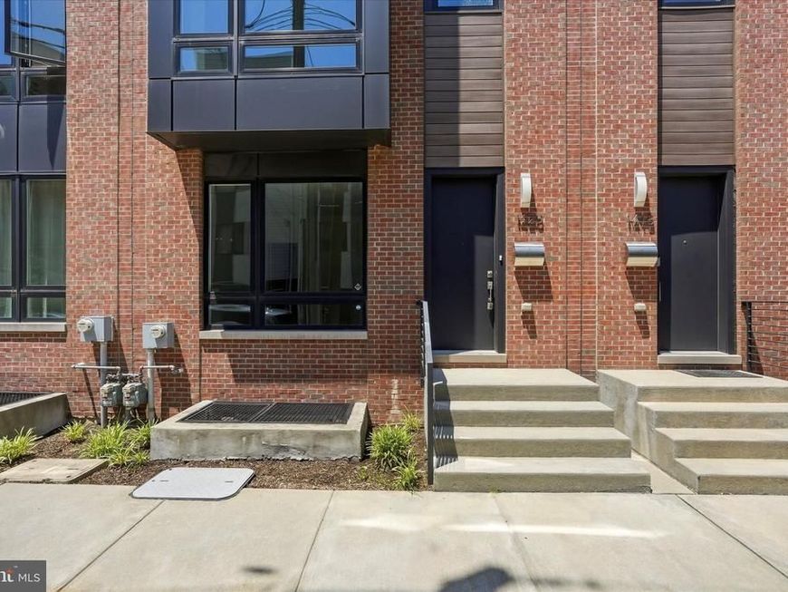 1420 S Howard Street, Philadelphia, PA 19147 Main Photo