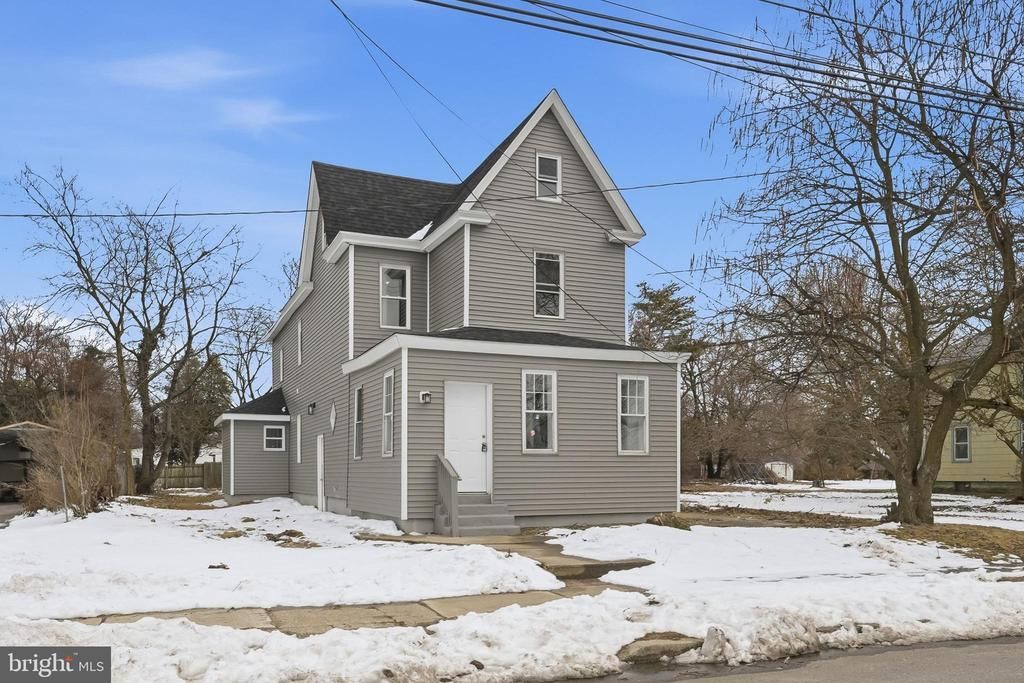 357 Mantua Avenue, Paulsboro, NJ 08066 Main Photo