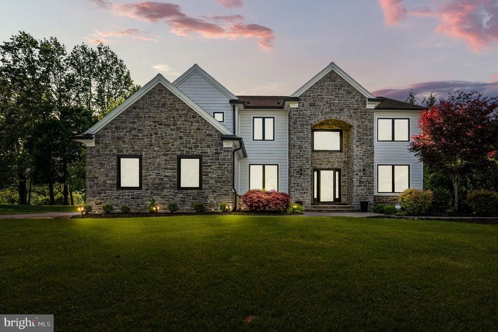 3219 SARUM FARM LANE, GARNET VALLEY, PA 19060