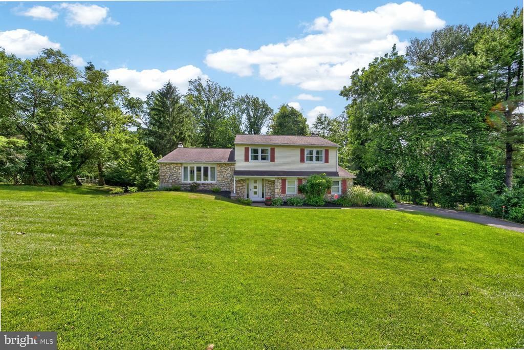 4 Far View Road, Chalfont, PA 18914 Main Photo