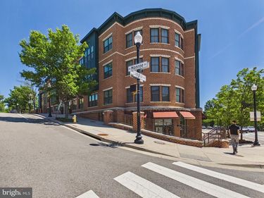 2101 N MONROE STREET, Unit 403, ARLINGTON, VA 22207