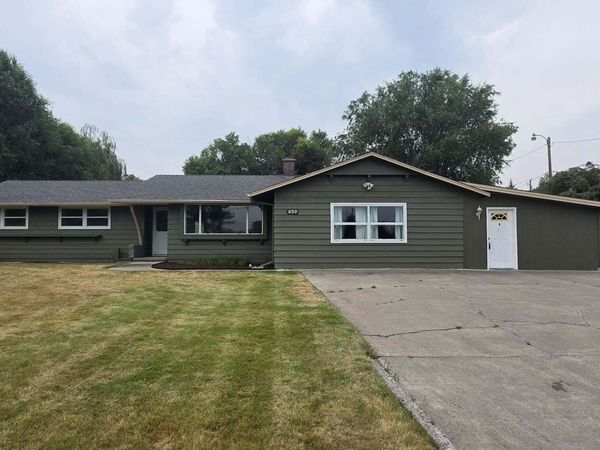 630 NE Loper Avenue NE, Prineville, OR 97754