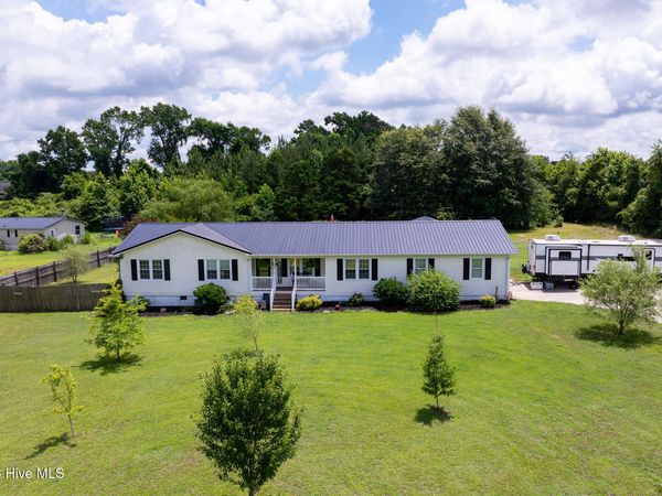 388 Comfort Road , Richlands, NC 28574