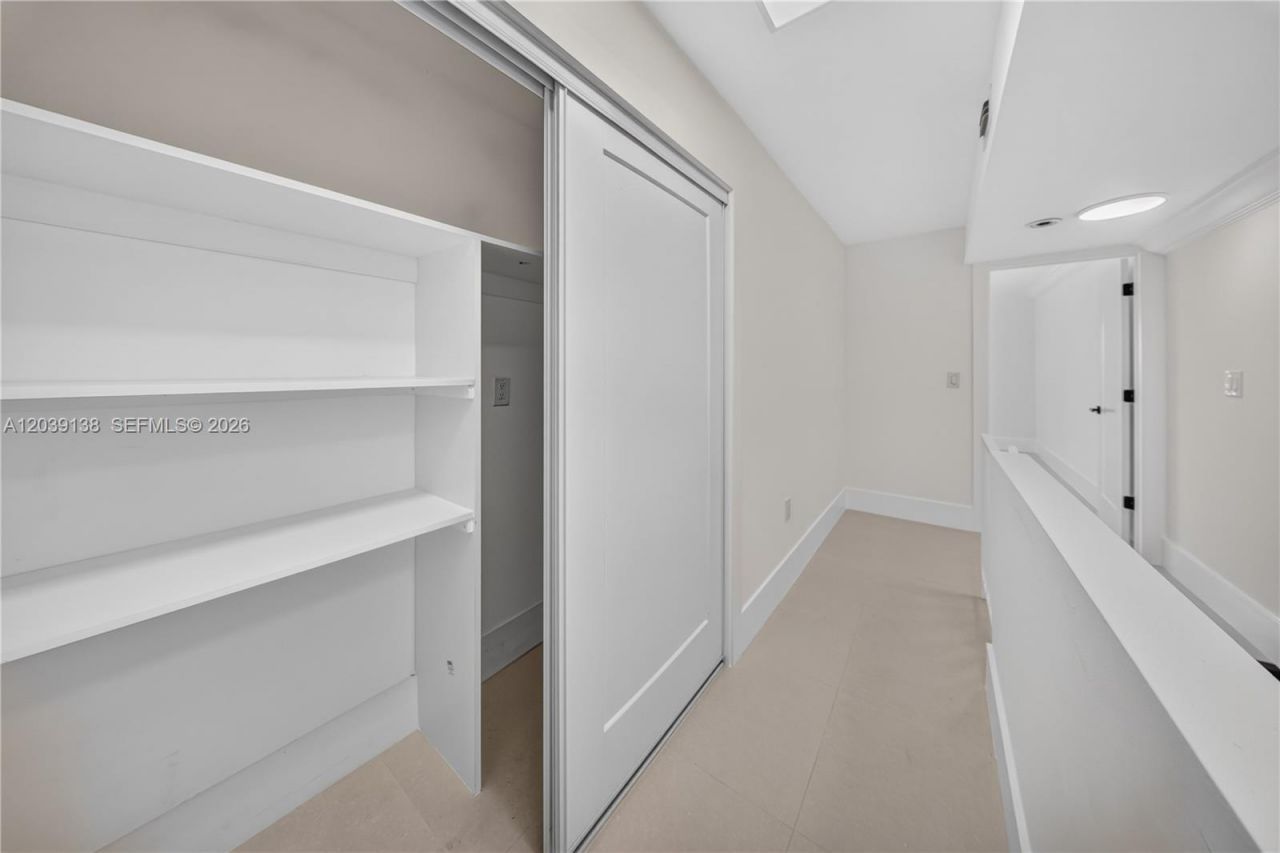 9351 Fontainebleau Blvd, Unit B415, Miami, FL 33172 Photo