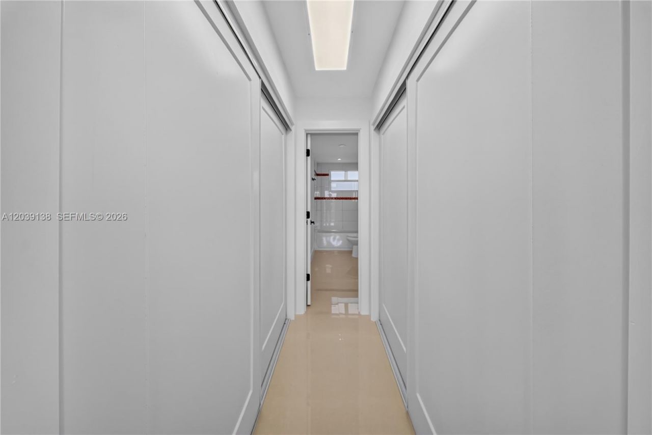 9351 Fontainebleau Blvd, Unit B415, Miami, FL 33172 Photo