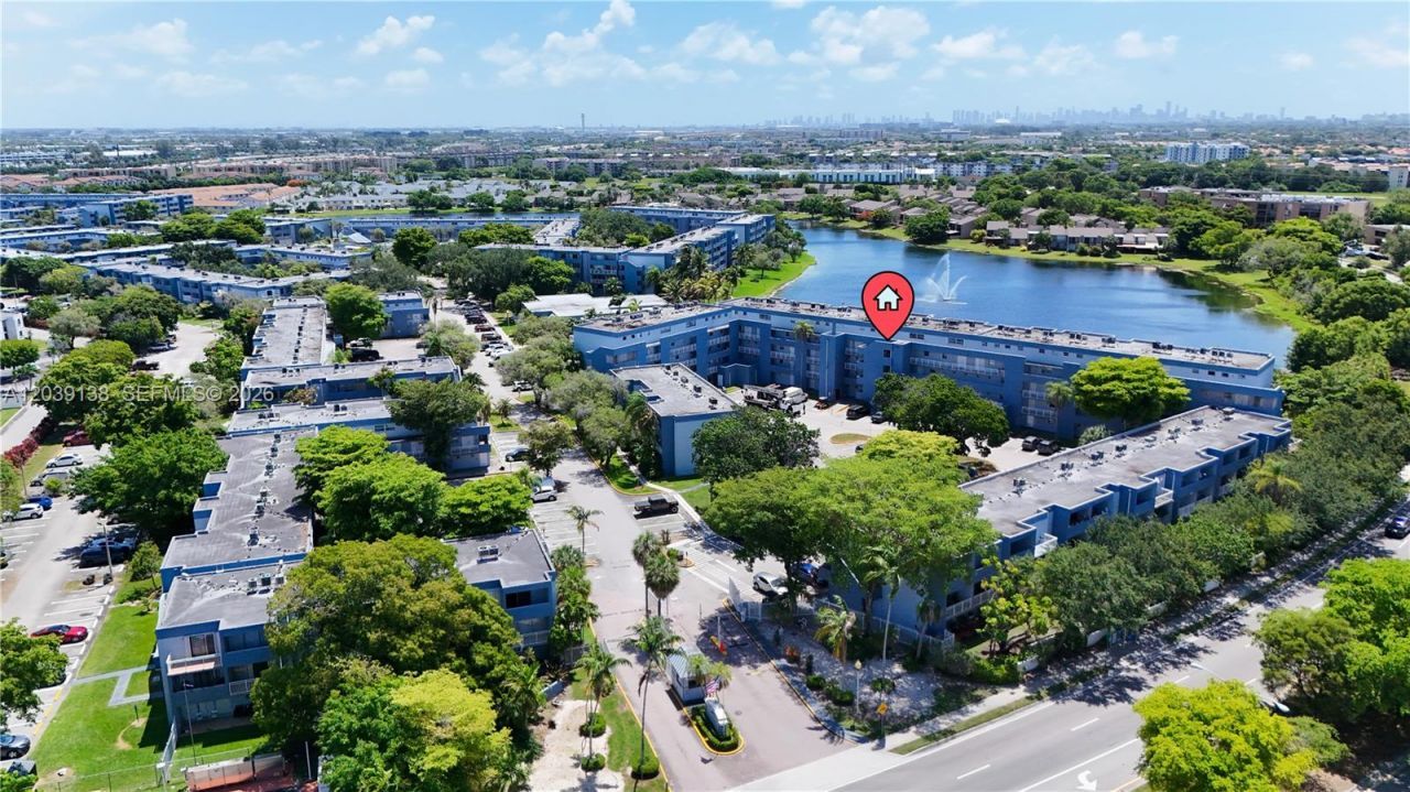 9351 Fontainebleau Blvd, Unit B415, Miami, FL 33172 Photo