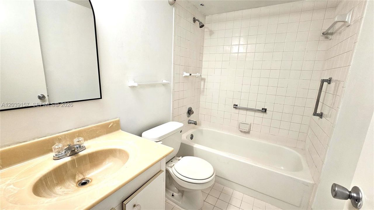 13155 SW 7th Ct, Unit 109E, Pembroke Pines, FL 33027 Photo
