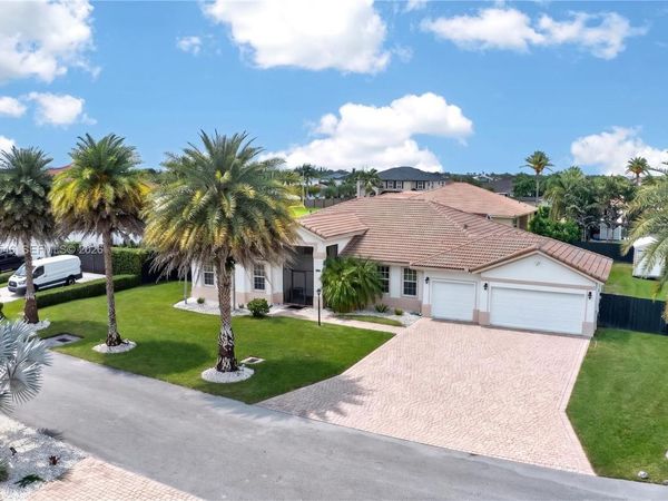 12922 SW 221 St, Miami, FL 33170