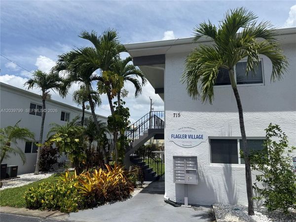 715 NE 2nd Ave , Unit 204, Fort Lauderdale, FL 33304