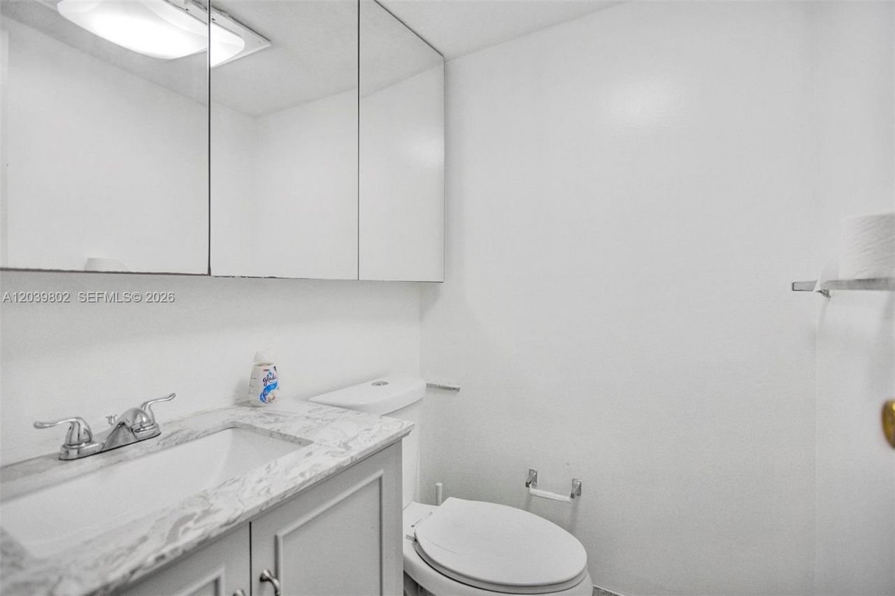 200 172nd St , Unit 514, Sunny Isles Beach, FL 33160 Photo