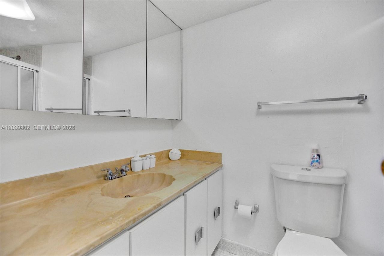 200 172nd St , Unit 514, Sunny Isles Beach, FL 33160 Photo