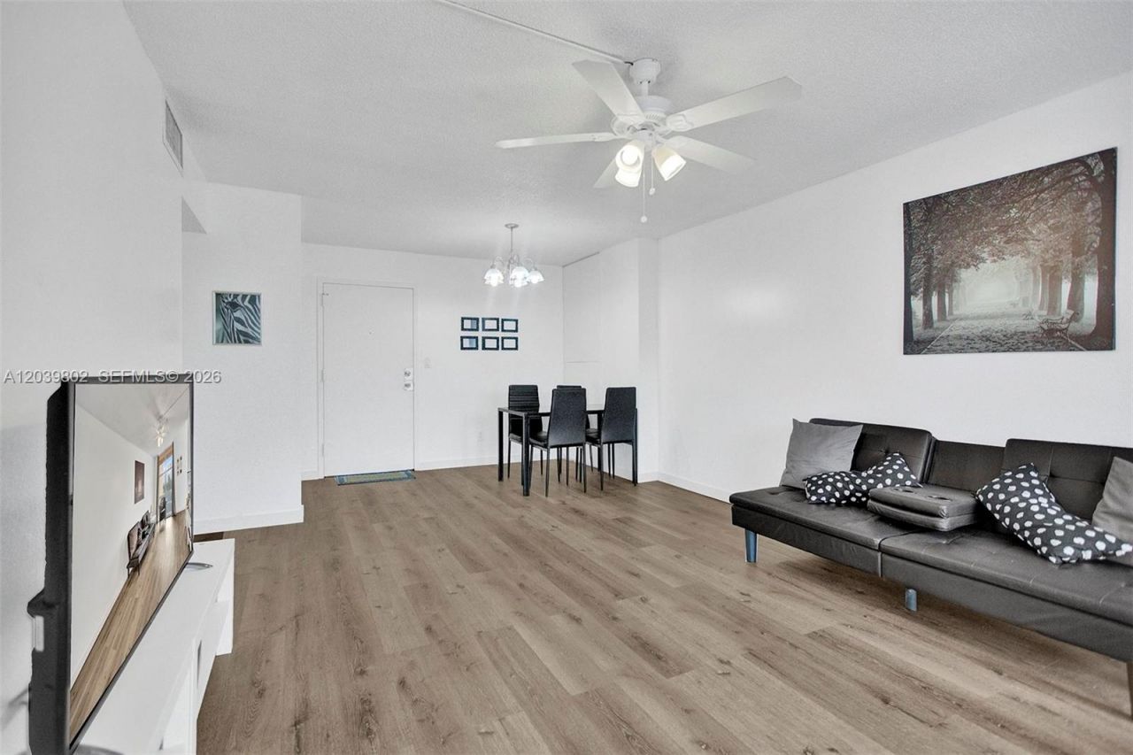 200 172nd St , Unit 514, Sunny Isles Beach, FL 33160 Photo