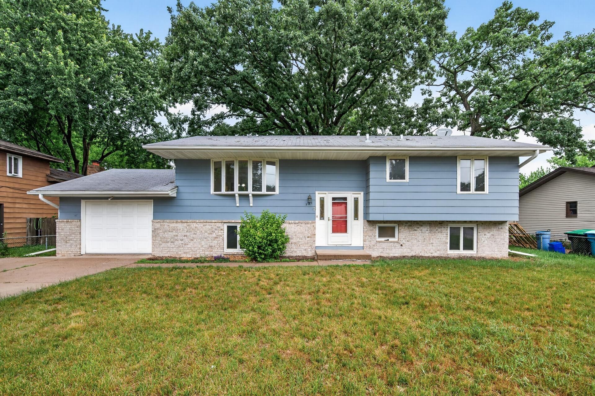 321 Hugo Street NE, Fridley, MN 55432