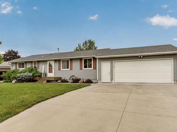 811 3rd Avenue SE, Stewartville, MN 55976