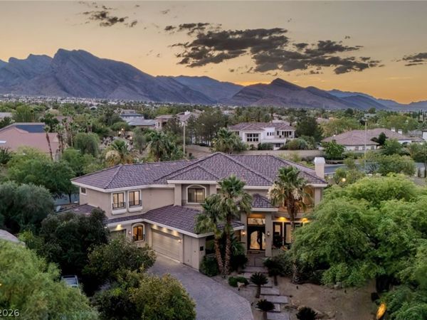 2033 Winter Wind Street, Las Vegas, NV 89134