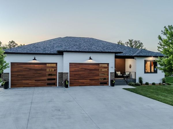 112 West Bay Road, Lake Park, IA 51347