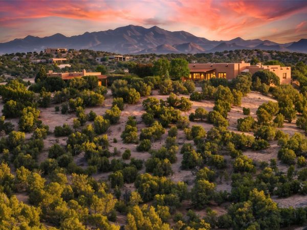 17 Vuelta Rosal , Santa Fe, NM 87506