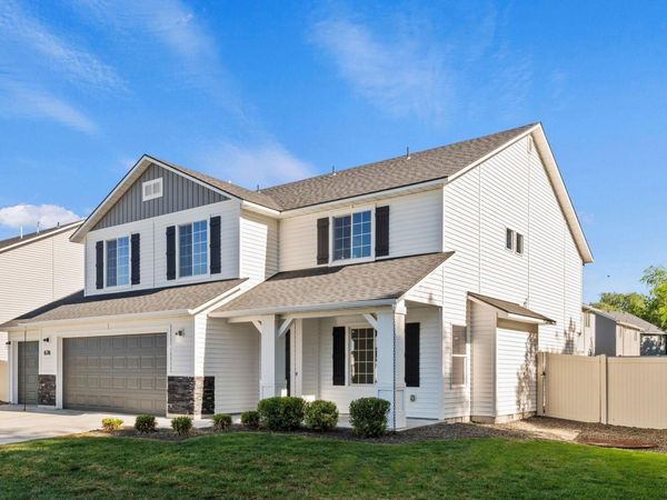 678 S Queens Dr, Nampa, ID 83687