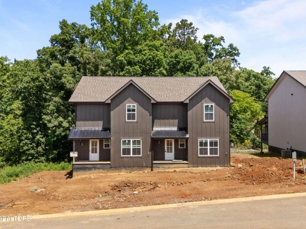 913 Lacy Ct , Sevierville, TN 37862