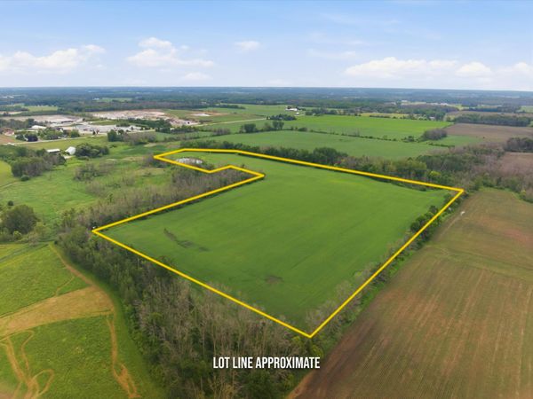 LT3 310 Hwy, Manitowoc Rapids, WI 54220