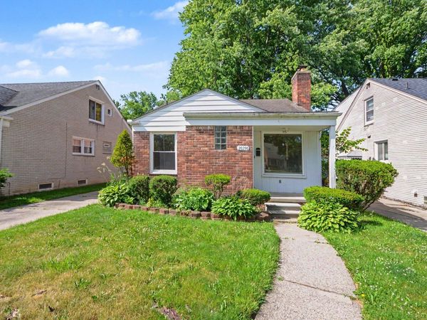 20290 Woodmont Street, Harper Woods, MI 48225