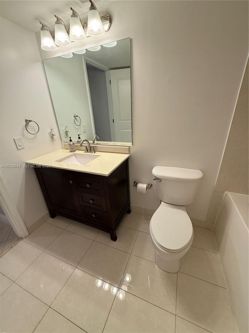 480 NE 30th St, Unit 1504, Miami, FL 33137 Photo