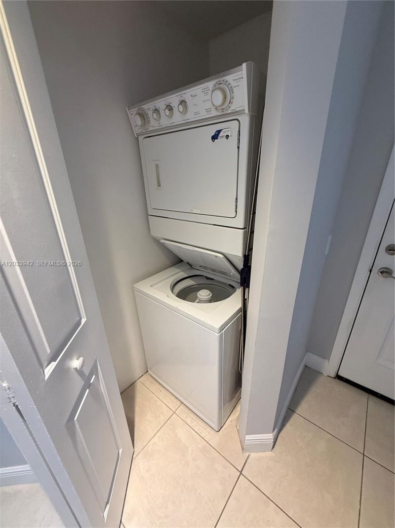 480 NE 30th St, Unit 1504, Miami, FL 33137 Photo