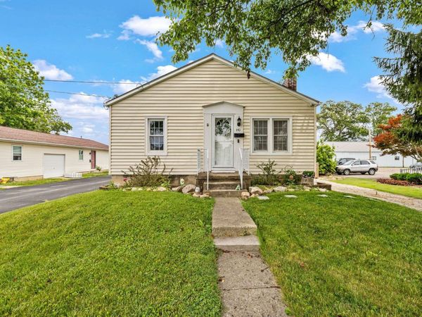 440 Long Street, Ashville, OH 43103