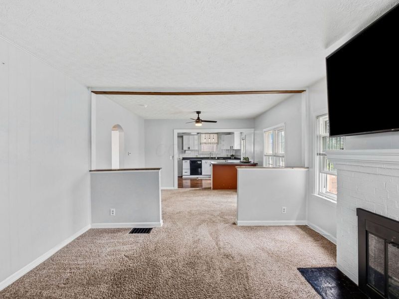 440 Long Street, Ashville, OH 43103 Photo 5